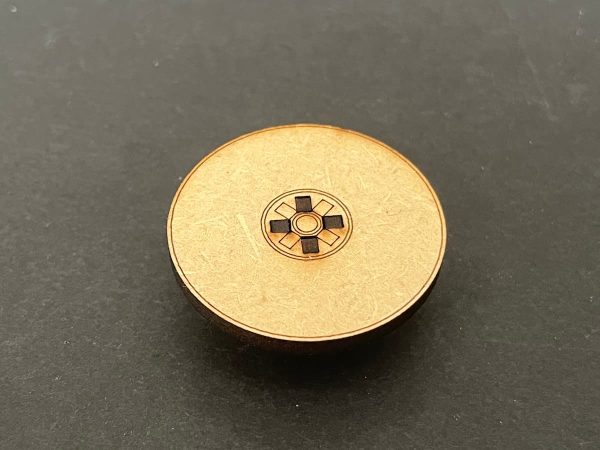 Large Round Table - Image 2